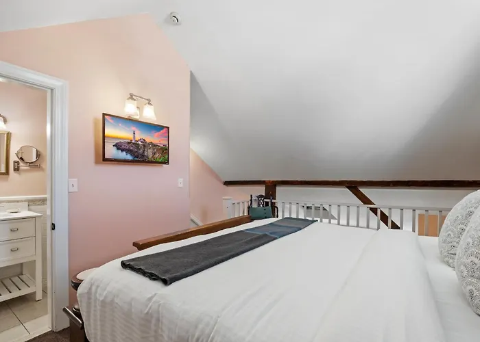 Hartstone Inn