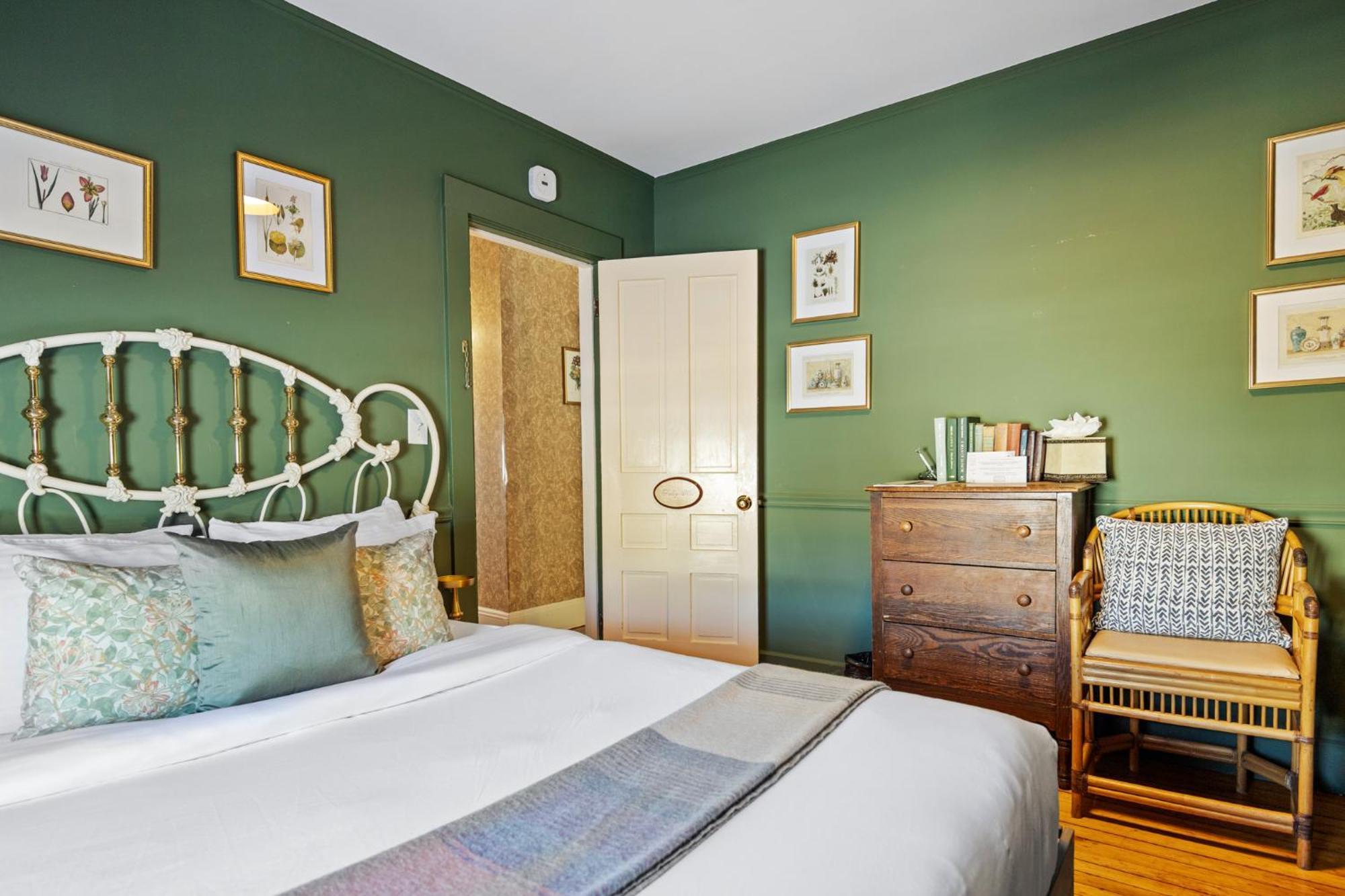 Inn Hartstone 4*