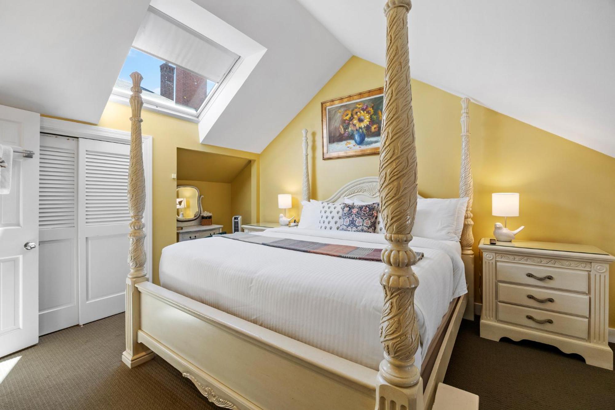 Hartstone Inn 4*